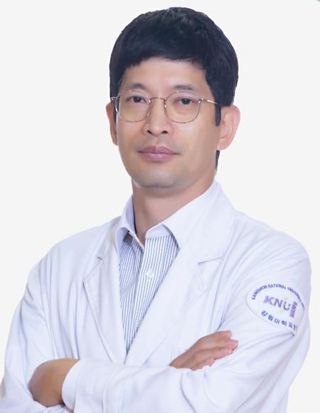 Professor “Woo-Jin Kim” awarded excellent public educational official in 2021